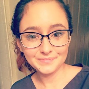 Meet your Posher, Abbie